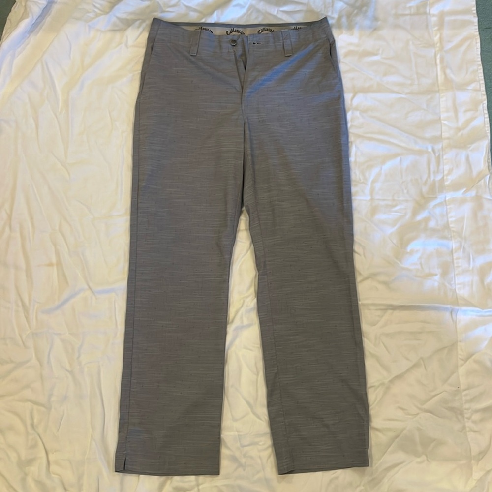 Light grey athletic/golf pants. Size 32x30. No tears or stains.